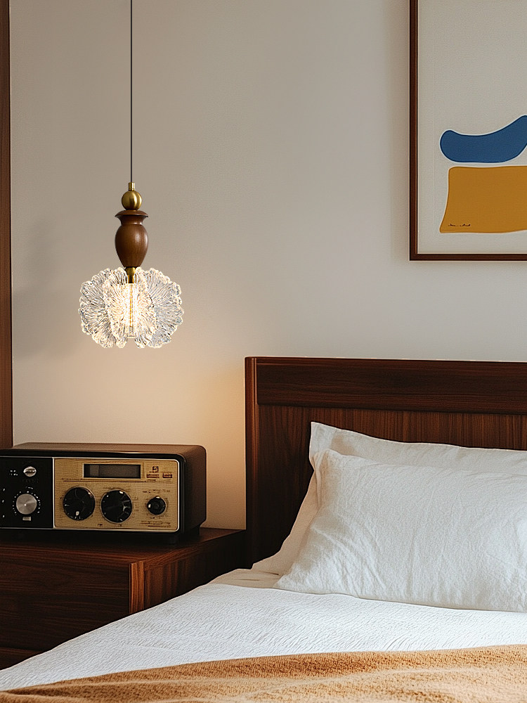 Medieval-Style Bedroom Bedside Chandelier, American Retro Personality Petal-Shaped Living Room Sofa Background Wall Bar Pendant Light