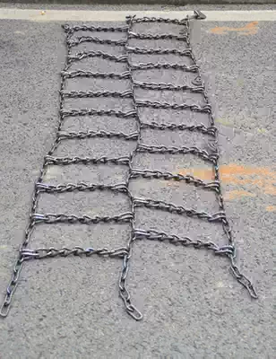 Trucks, agricultural vehicles, mud tricycles, General Special coarse iron refineries, double tires, trucks, double-row anti-skid chain iron smelting