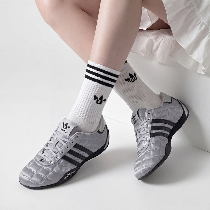 Adidas Adidas Clover Gray Retro Low-Top Casual Sports Thin-Soled Racing Shoes for Women Js0284 Adidas Adidas Clover Gray Retro Low-Top Casual Sports Thin-Soled Racing Shoes for Women Js0284