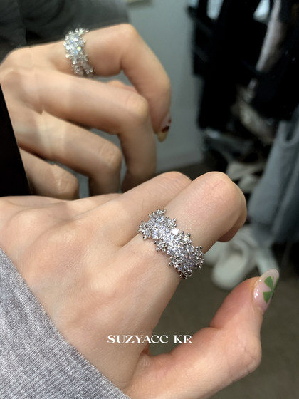 Suzyacc Kr Light Luxury Super Flash Star 전체 다이아몬드 지르콘 링 틈새 틈새 디자인 느낌 인덱스 핑거 링 조절 가능