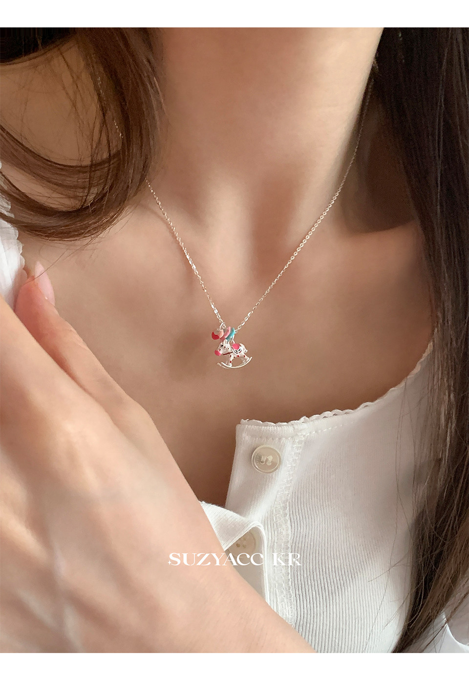 Серебряное ожерелье suzyacc kr纯银滴釉彩色木马吊坠项链百搭高级感轻奢小众锁骨链女