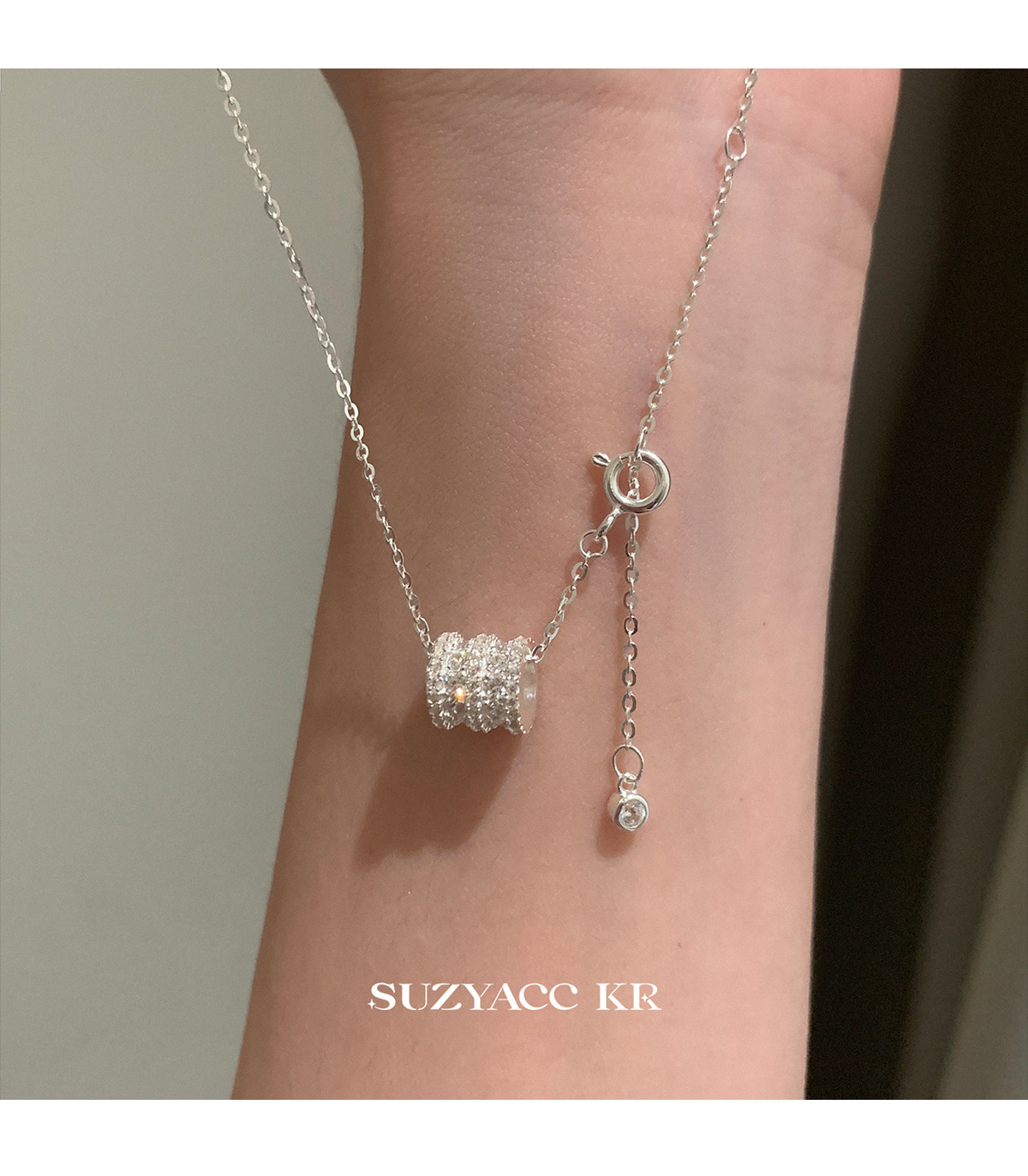 Серебряное ожерелье suzyacc kr小蛮腰闪钻纯银项链2025新款轻奢气质简约高级感毛衣链