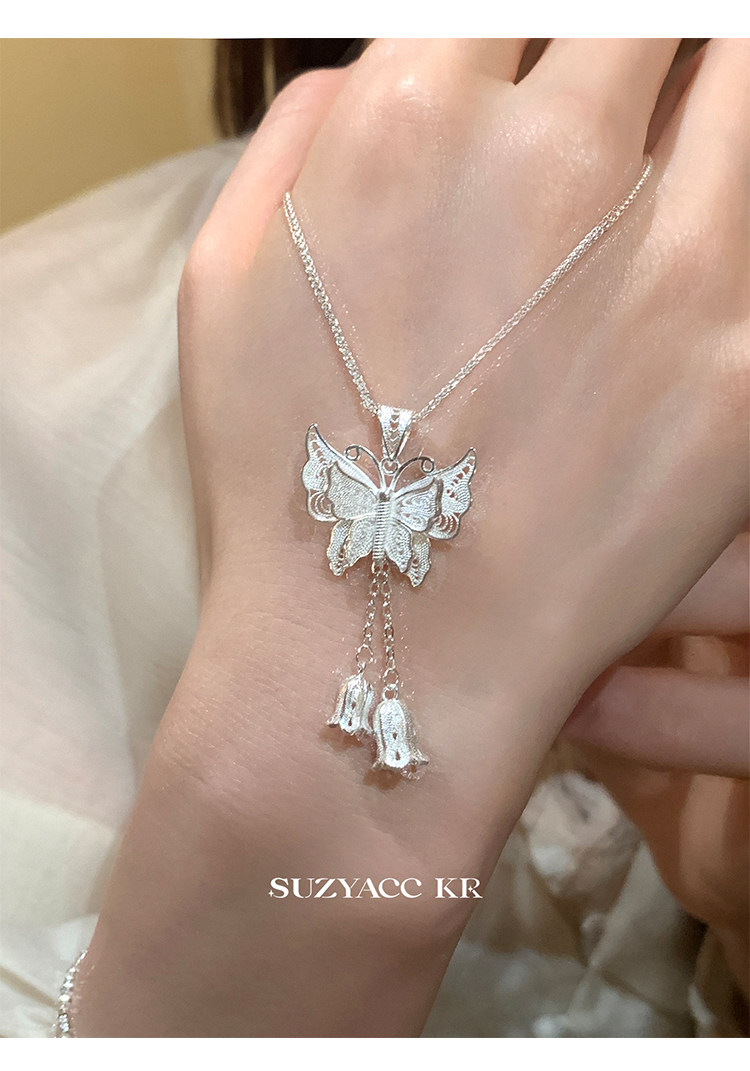Серебряное ожерелье suzyacc kr纯银铃兰吊坠蝴蝶项链轻奢小众高级感锁骨链2024新款