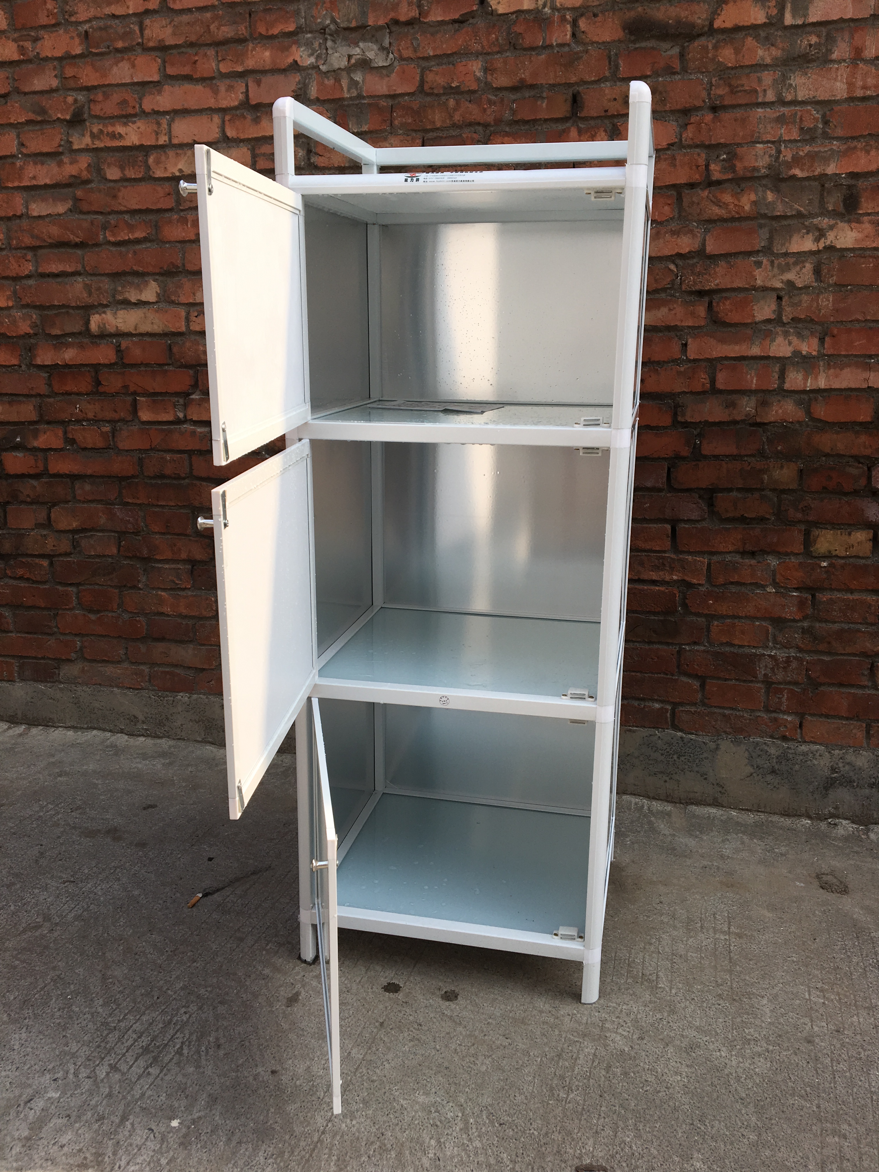 Dày nhôm tủ tủ khóa tủ tủ góc tủ bếp đơn giản tủ cửa không thấm nước chống nắng ban công - Buồng giá các loại tủ nhựa đựng quần áo