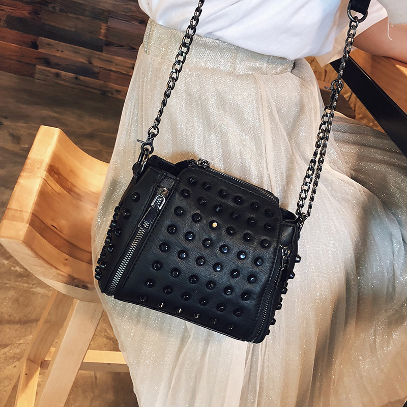 Tide brand leather small bag female 2022 new Korean version of the rivet handbag retro wild soft leather shoulder messenger bag