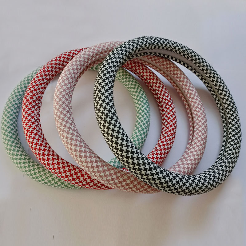 Steering wheel sleeve All season universal small balsamic wind male and female anti-slip sweat and breathable car handlebar sleeve Fashion thousands of birds