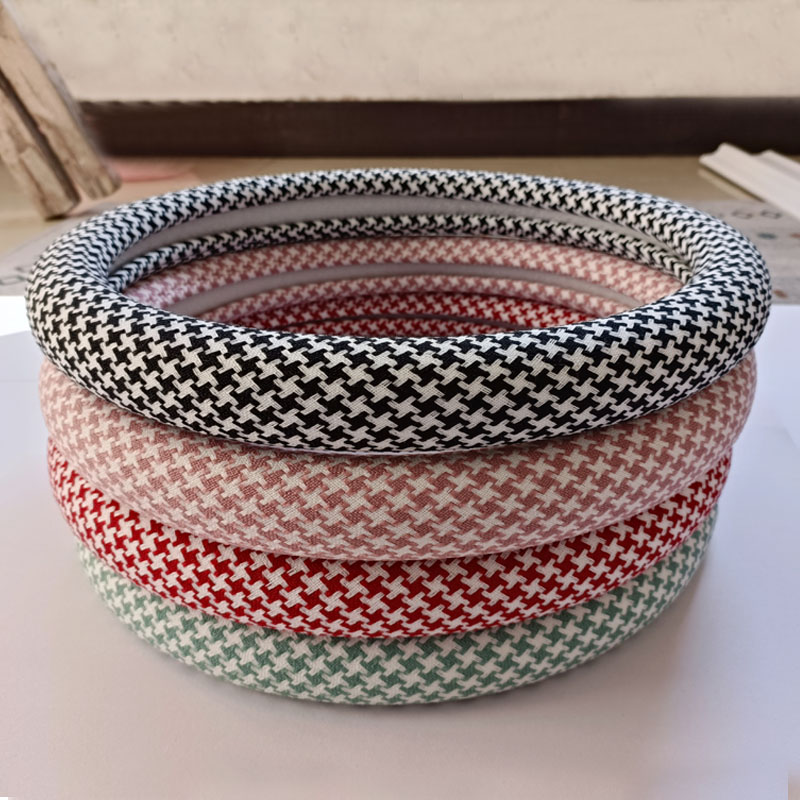 2021 models of Guangqi Eanly steering wheel cover Thousand Birds with Four Seasons Non-slip Splus Interior Retrofit to Enjoy Tech