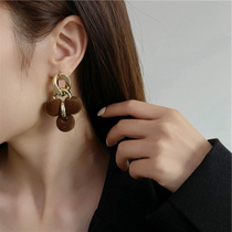 2021 New temperament exaggerated color Pom-ball earrings suitable for round face senior sense Net red earrings female autumn and winter