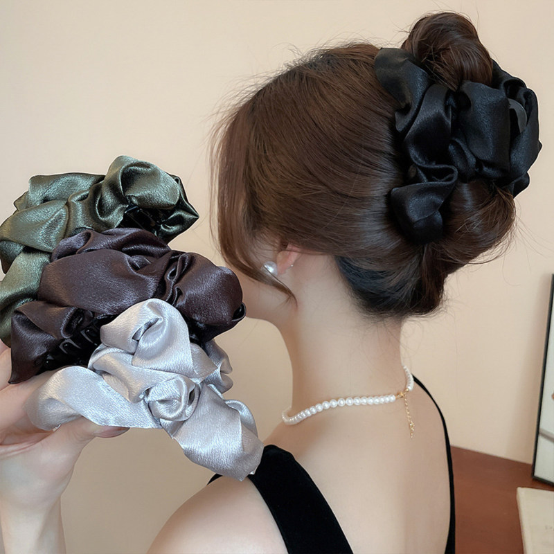 Extra-Large Cloud Bubble Hair Clip for a Full Back of the Head, High-End Hepburn Style, 2026 New Model, Shark Clip for Thick Hair Extra-Large Cloud Bubble Hair Clip for a Full Back of the Head, High-End Hepburn Style, 2026 New Model, Shark Clip for Thick Hair