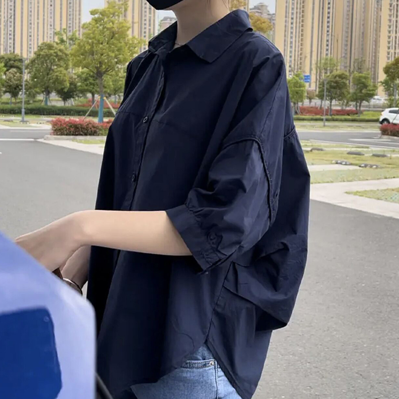 Mid-Sleeve Shirt for Women with a Unique Design, Light and Mature Style, Loose Five-Quarter Sleeve Top, Summer Women's Short-Sleeve Casual Shirt