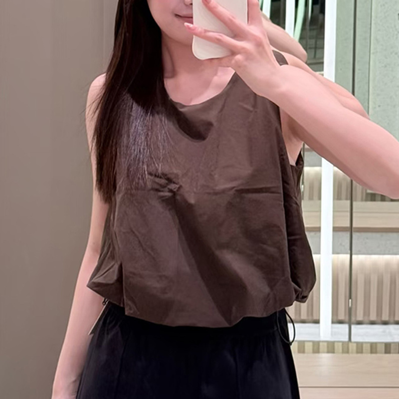 Xier Clnch Puffy Hem Vest Sports T-Shirt with a Very Stylish Silhouette That Looks Like a Puff Xier Clnch Puffy Hem Vest Sports T-Shirt with a Very Stylish Silhouette That Looks Like a Puff