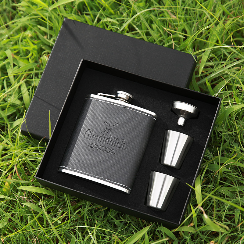 Thép không gỉ nhỏ hông hộp quà tặng thiết lập xách tay nam xách tay chai rượu vang Nga 7 ounces 4 hai rưỡi rượu - Rượu vang cốc uống rượu vang