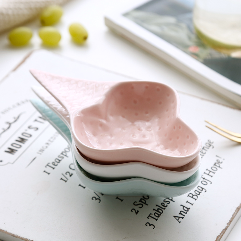 ins Nordic creative household living room ice cream dish Ceramic snack plate Snack plate Snack fruit salad bowl dish