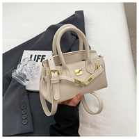 Белый, маленький