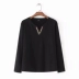 Áo thun trung niên và thu thu XL dài tay giản dị thêu cổ chữ V chạm đáy áo sơ mi nữ chất béo cotton mẹ quần jean nữ đẹp Cộng với kích thước quần áo