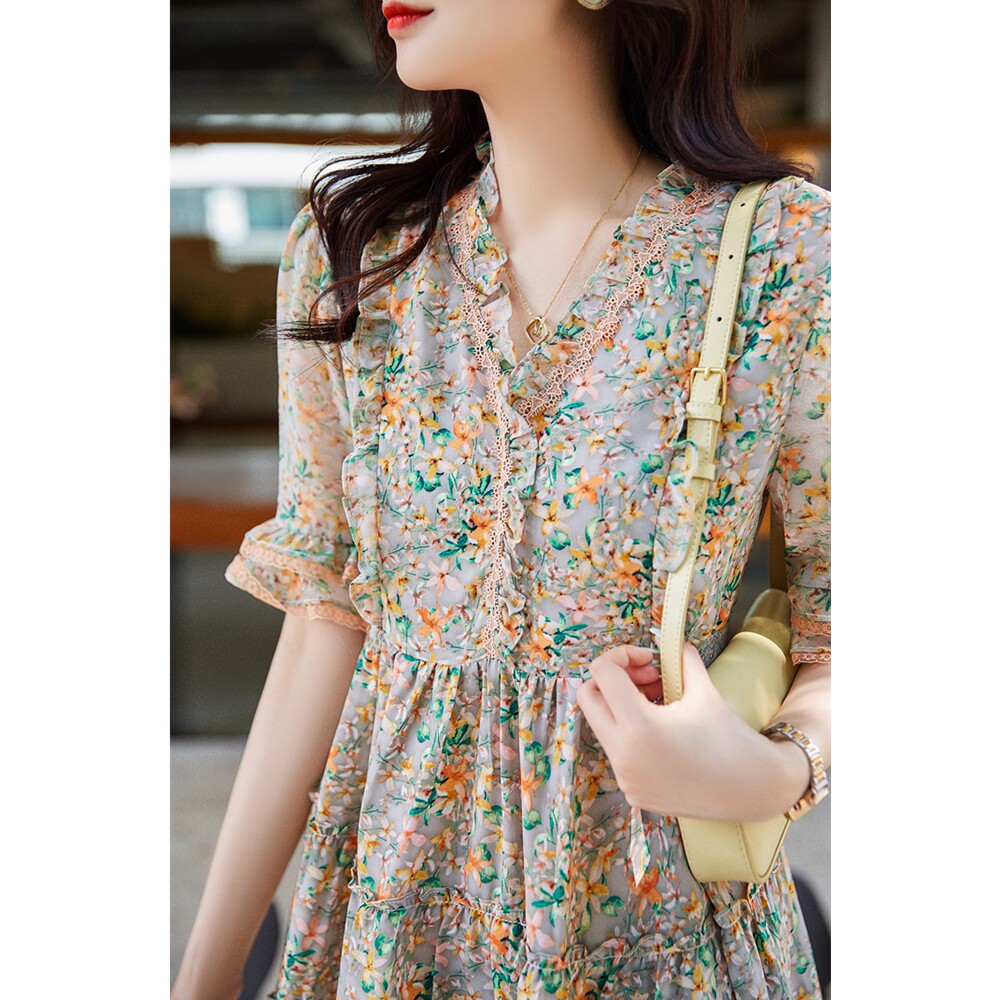RAGR colorful broken flowers pastoral girl lace V-neck trumpet sleeves temperament dress women