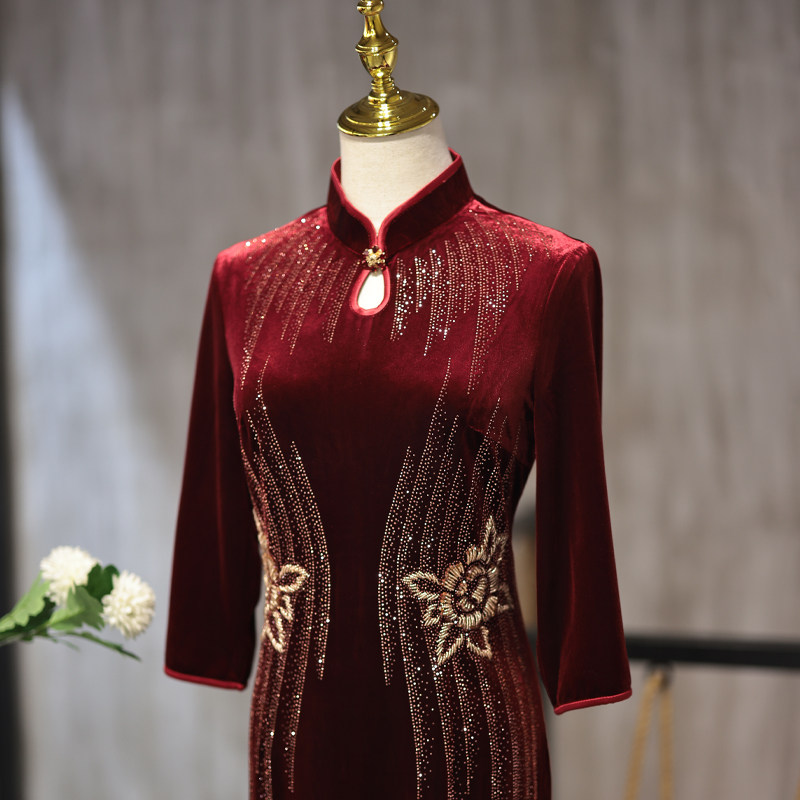 Golden Velvet, a new wedding dress in autumn 2022, wedding dress