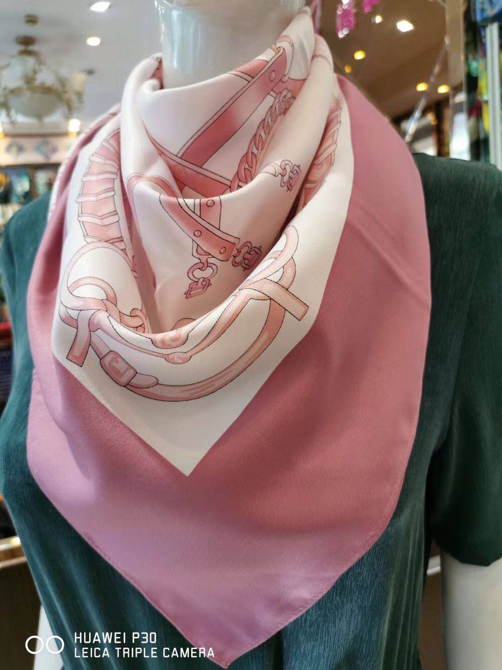 Manufacturer direct sales high-end silk square silk scarf