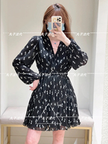 maje Butterfly Floral Decoration V-neck waist dress Bubble Sleeve Skirt 21 Autumn Winter MFPRO01977