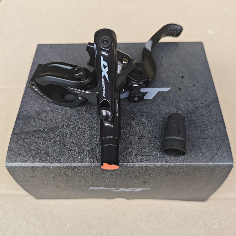 Shimano Mountain Bike Two-Piston 4-Piston Oil Disc Xt M8100 Brake Lever Brake Handle Shimano Mountain Bike Two-Piston 4-Piston Oil Disc Xt M8100 Brake Lever Brake Handle