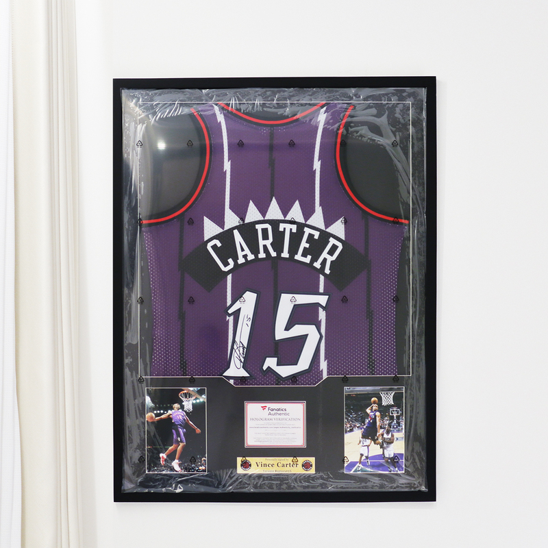 [Real Shot] Raptors Dunking Champion Carter's Signed Jersey Framed in a Picture Frame, Basketball-Themed Decoration