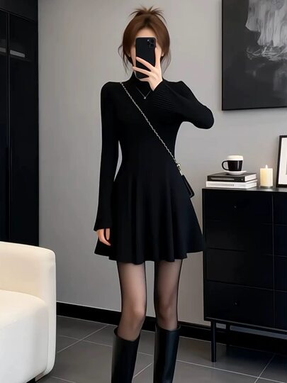 French-Style Hepburn-Inspired Black Knit Dress for Women, Autumn and Winter, Petite Slim-Fit A-Line Dress with a High-End Feel, Base Dress