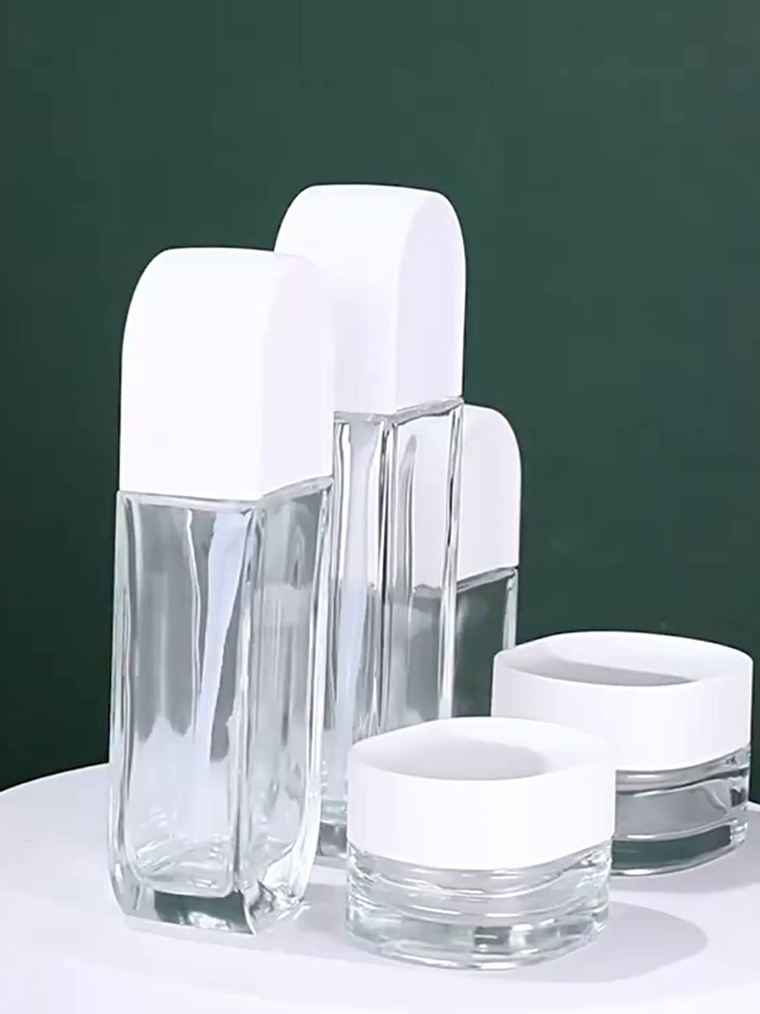 分装瓶界的“全能选手”来了！透明玻璃套装彻底改变你的美妆收纳方式