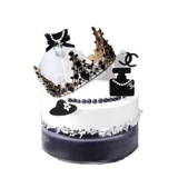 День рождения торт украшен