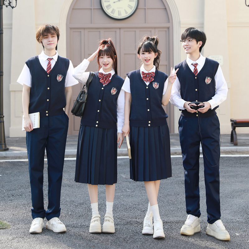 Chorus Poetry Recitation Performance Costumes, Class Uniforms for Junior High School Students, College-Style Sports Meet Outfits, High School Graduation Suits