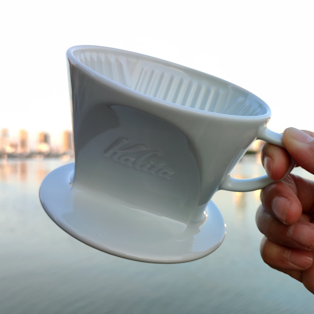 Japanese kalita hand-brewed coffee Posami-fired HASAMI 102 fan-shaped ceramic white Japanese trapezoidal filter cup