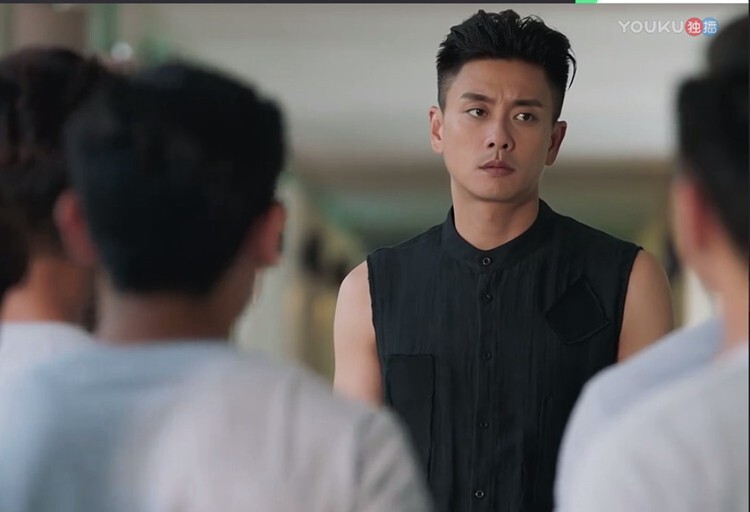 Flying Tiger: Hidden War - Huang Zongze and Gao Jialang's Same Style Shirt, Pure Cotton Sleeveless Hong Kong Style Shirt with Pockets, Trendy Flying Tiger: Hidden War - Huang Zongze and Gao Jialang's Same Style Shirt, Pure Cotton Sleeveless Hong Kong Style Shirt with Pockets, Trendy