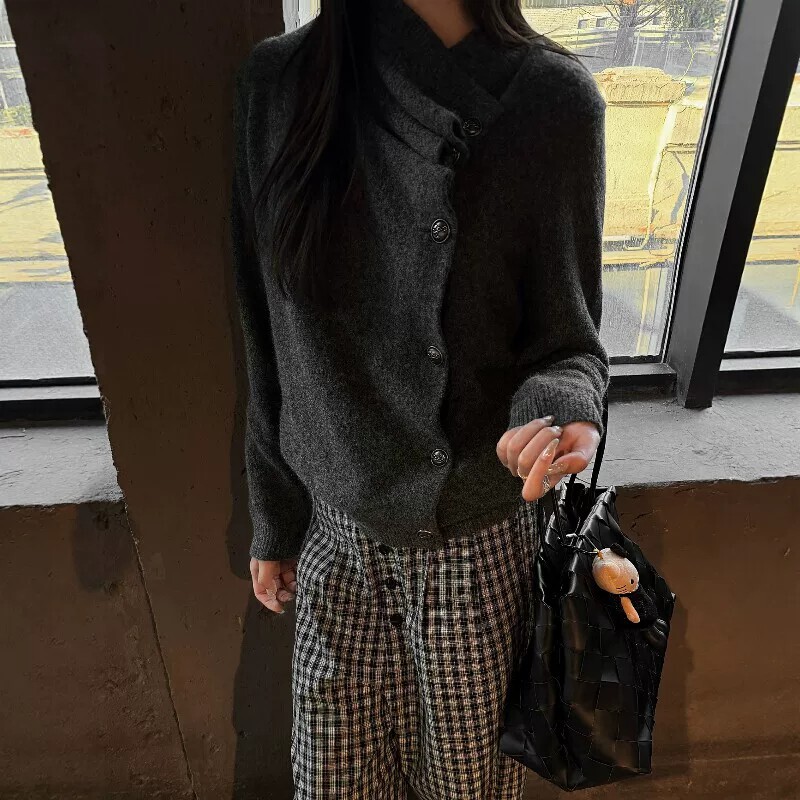 Autumn and Winter Warm Dark Gray Stacked Collar Knitted Cardigan for Women, Simple Casual Lazy Style Loose Versatile Sweater Coat Autumn and Winter Warm Dark Gray Stacked Collar Knitted Cardigan for Women, Simple Casual Lazy Style Loose Versatile Sweater Coat