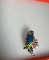 European court vintage design seedless pearl brooch