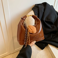 Коричневая подвеска