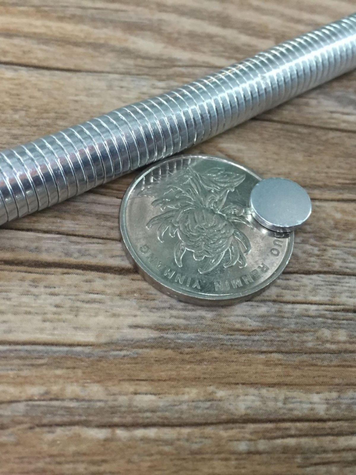 0.25元一枚的磁铁，竟让我家包包秒变“磁吸宇宙”？_吸铁石_淘宝数码网