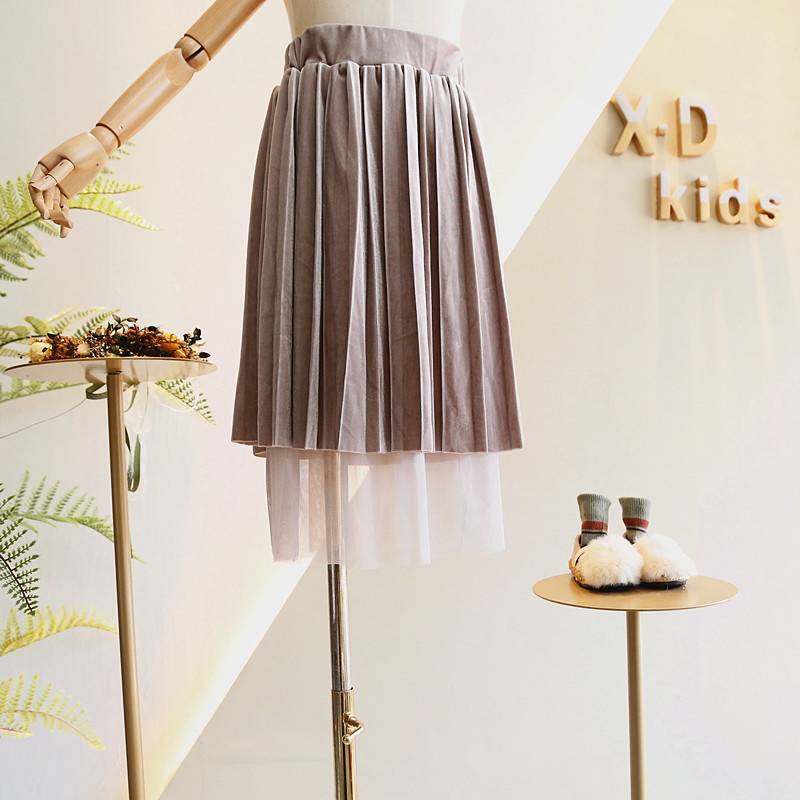 Brand children's clothing 2020 winter new girls Korean style all-match lazy lazy pleated stitching mesh design suede skirt