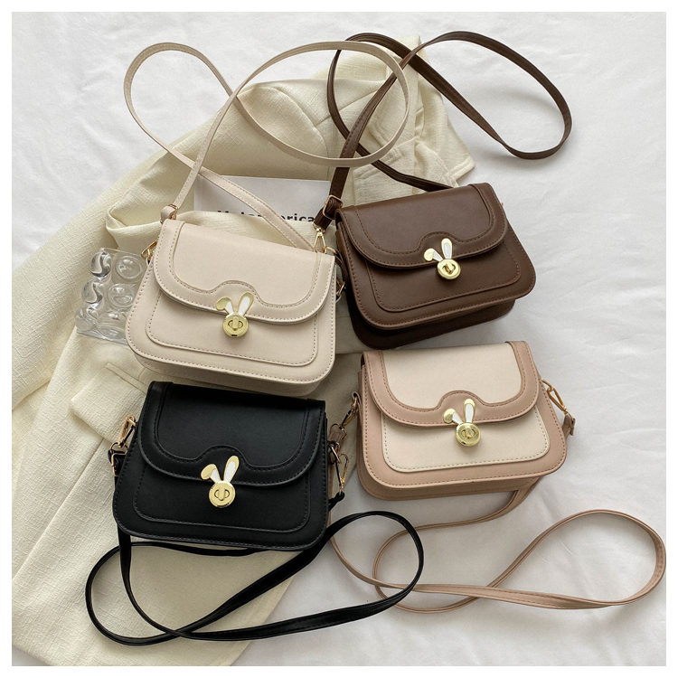 Hochwertige strukturierte kleine Tasche für Damen Sommer 2023 neue Nischen-Umhängetasche mit einer Schulter modische Damen beliebte kleine quadratische Tasche_voghion.com