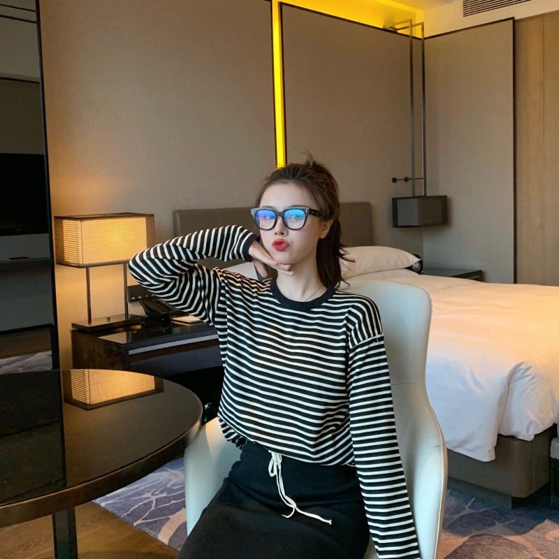 VK旗艦店 韓國風條紋圓領針織衫套裝長袖裙裝