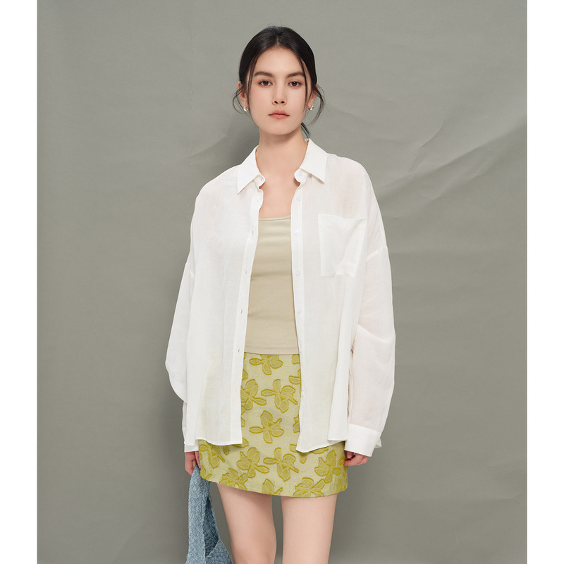 Gu Xiaonian's Tencel Blend Relaxed White Linen Shirt, Long-Sleeved Loose Sun-Protective Cardigan, Outerwear Air-Conditioning Shirt Gu Xiaonian's Tencel Blend Relaxed White Linen Shirt, Long-Sleeved Loose Sun-Protective Cardigan, Outerwear Air-Conditioning Shirt