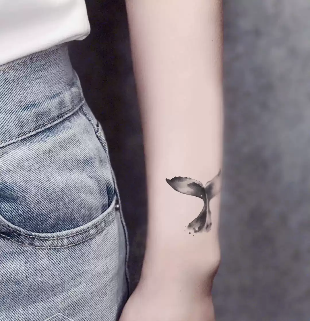 水墨持久防水鲸鱼纹身贴男女通用创意中国风款式