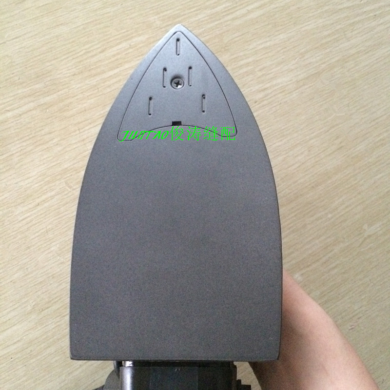 Ba con ngựa TH-303 Diaoping bàn ủi hơi nước hơi chai sắt sắt bis buồng khí lớn - Điện sắt bàn ủi hơi nước đứng philips gc558