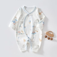 Утиная утка и утка играют в синий