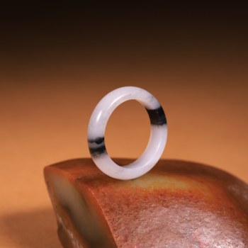 18.5mm blue and white ring natural xinjiang hetian jade seed ring men and women jade ring black and white ring