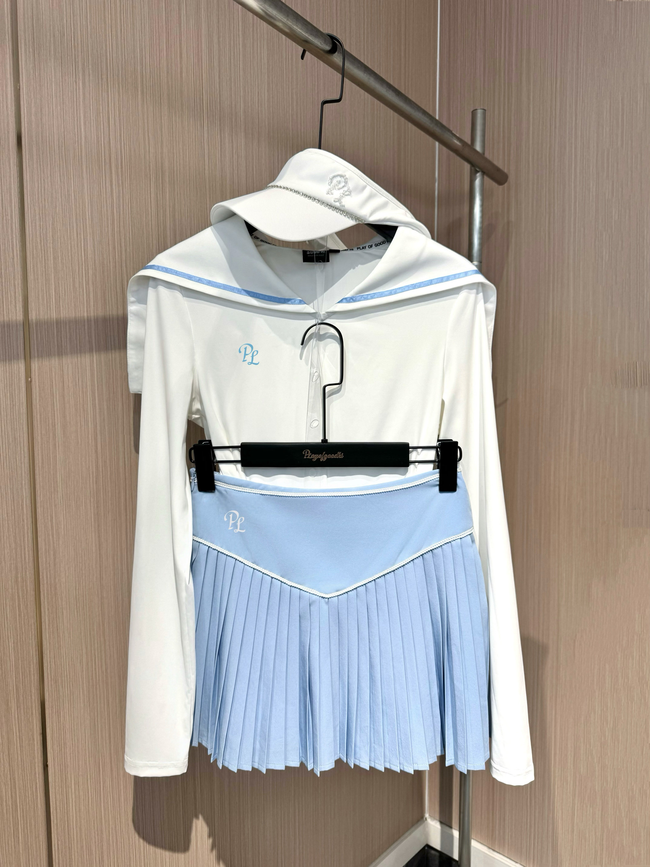 レディースゴルフウェア 長袖ゴルフスカートセット スリムフィット伸縮性ゴルフウェア レディーステニスウェア