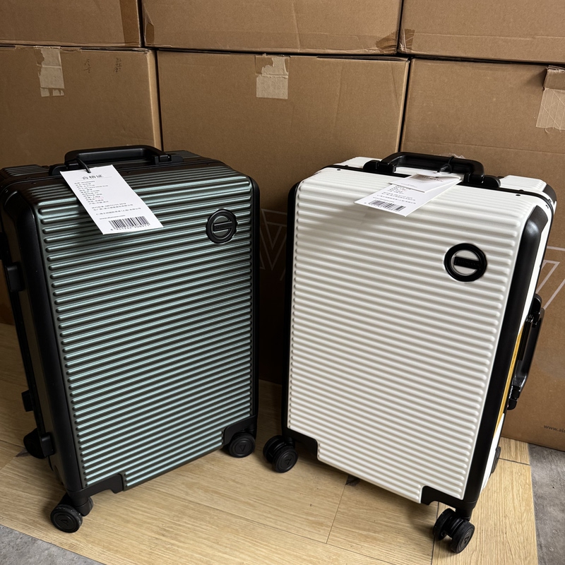 Slightly Flawed Genuine Alumann Travel Suitcase 20inch Trolley Case Password Box 24inch Aluminum Frame Luggage Slightly Flawed Genuine Alumann Travel Suitcase 20inch Trolley Case Password Box 24inch Aluminum Frame Luggage