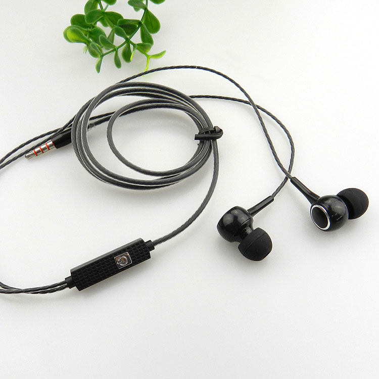 Oppoa 79 headphones originally fitted with ear ear phone listening to the song live K - ear chain is not painful