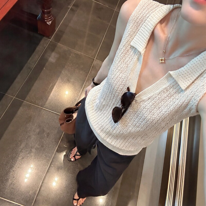 Old Money Style Hollow-Out Ice Silk Knitted Sleeveless Polo Shirt V-Neck T-Shirt for Women, Summer Thin Outerwear Vest Top Old Money Style Hollow-Out Ice Silk Knitted Sleeveless Polo Shirt V-Neck T-Shirt for Women, Summer Thin Outerwear Vest Top