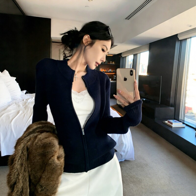 Navy Blue Slim-Fit Stand-Up Collar Zippered Knit Cardigan for Women, Spring Season, Old Money Style, High-End Sweater Jacket, Short Top