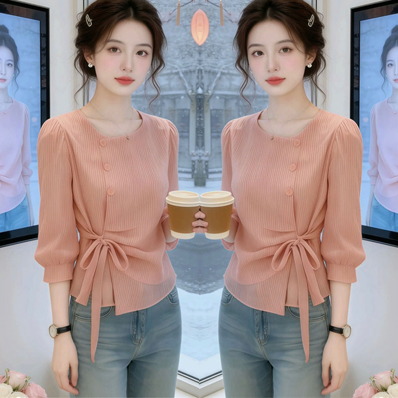 2026 Spring/Summer Internet Celebrity New Fashion Striped Shirt for Women with a High-End Feel, Irregular Tie, Bow, and Slimming Effect Top