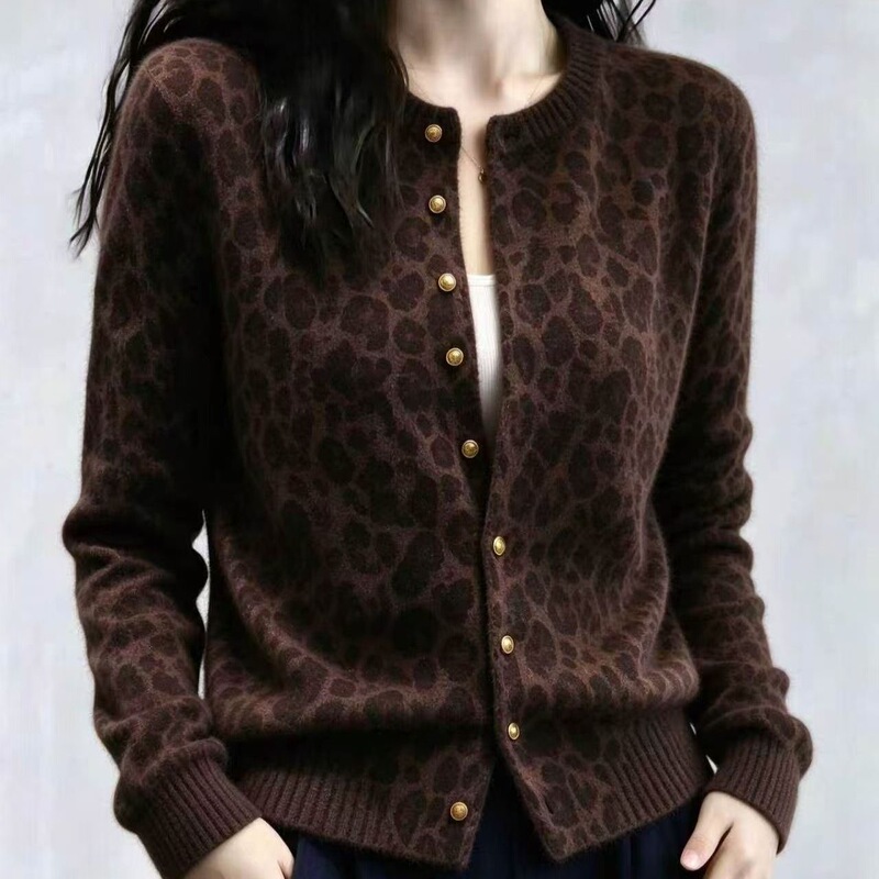 Retro Leopard Print Cardigan for Women, Autumn Long-Sleeve Versatile Elegant Light Luxury Casual Knit Jacket Retro Leopard Print Cardigan for Women, Autumn Long-Sleeve Versatile Elegant Light Luxury Casual Knit Jacket